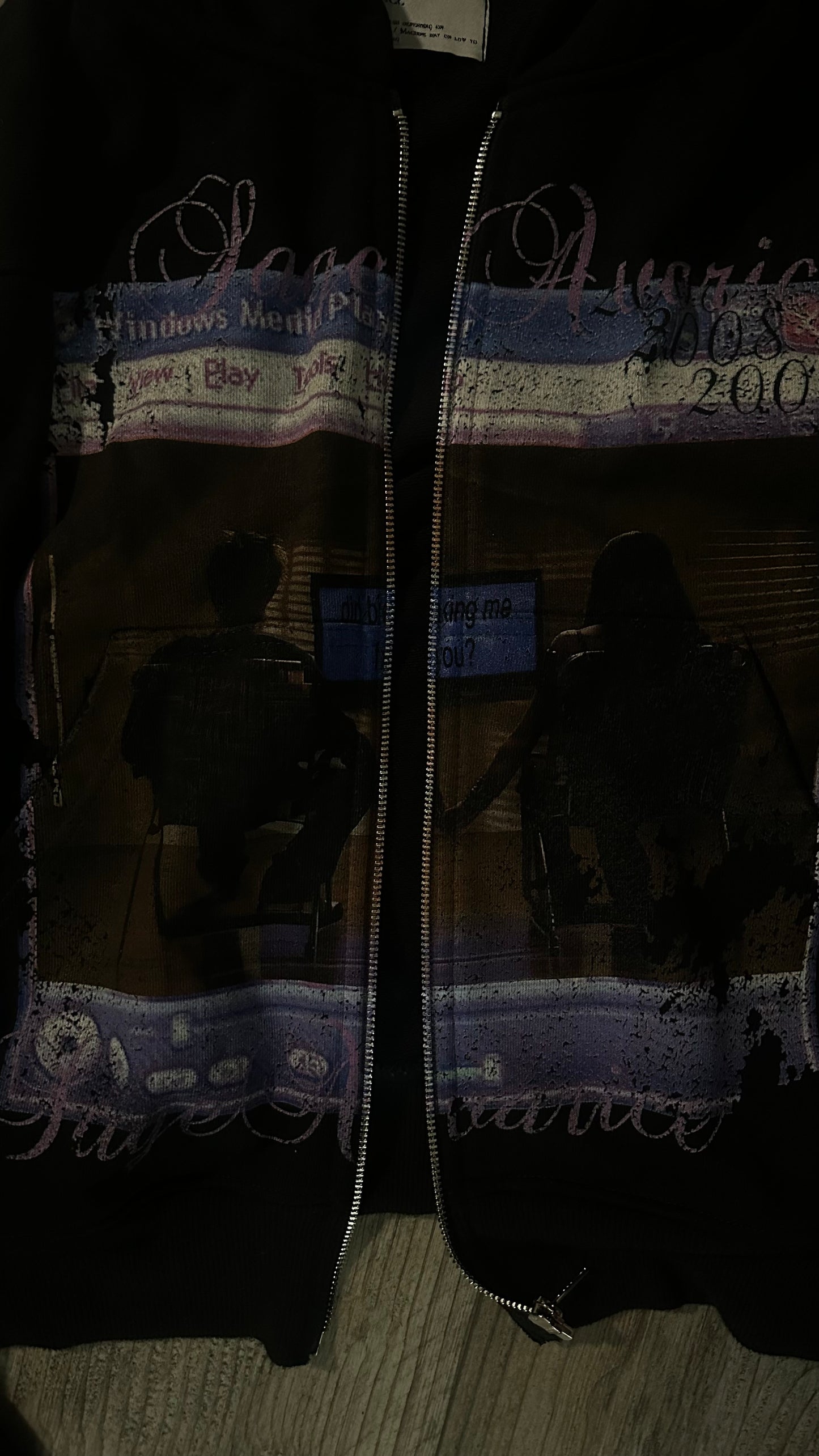 “BROKEN WARMTH” HOODIE