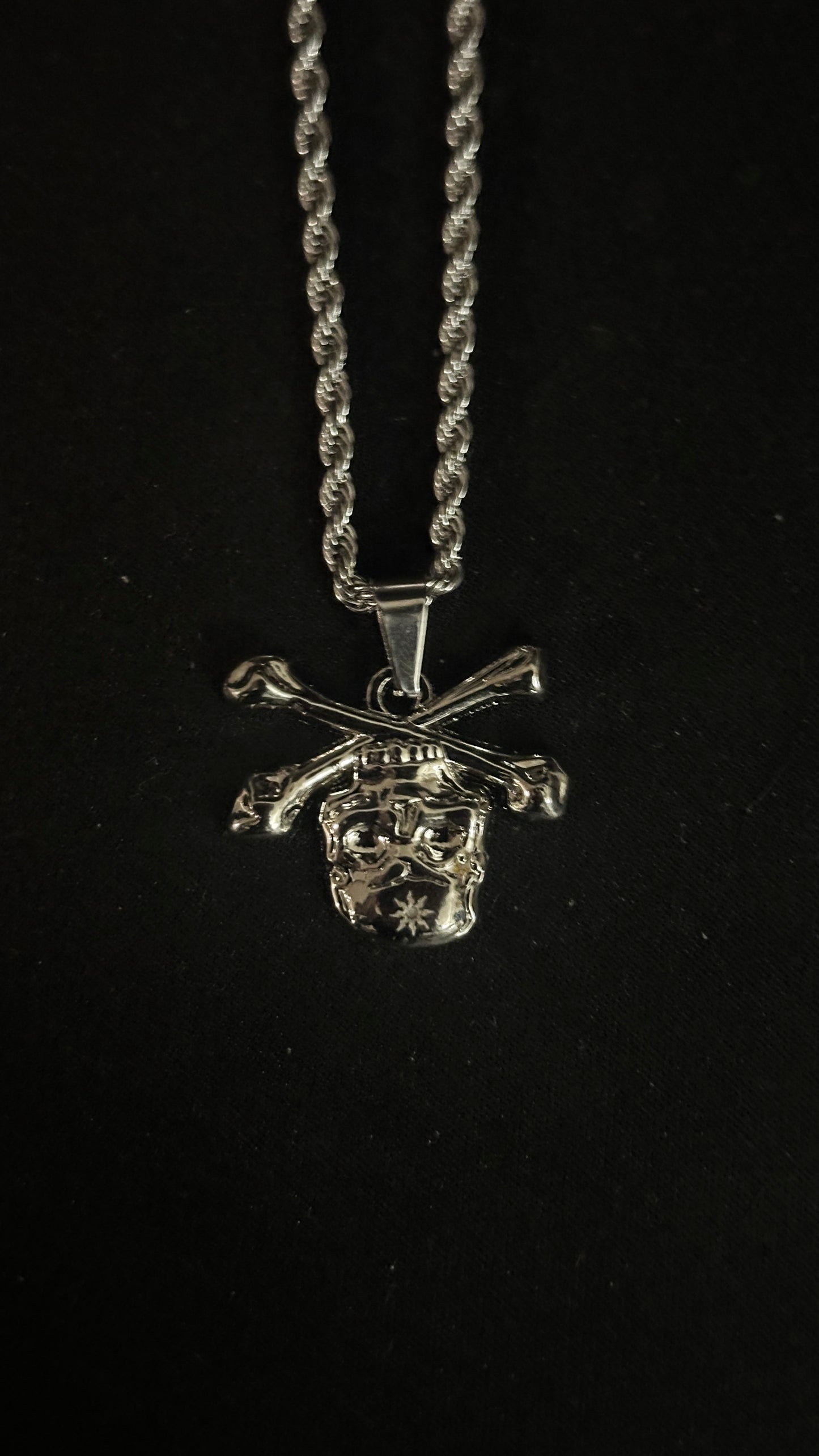 “ENTOMBED SIGIL” NECKLACE