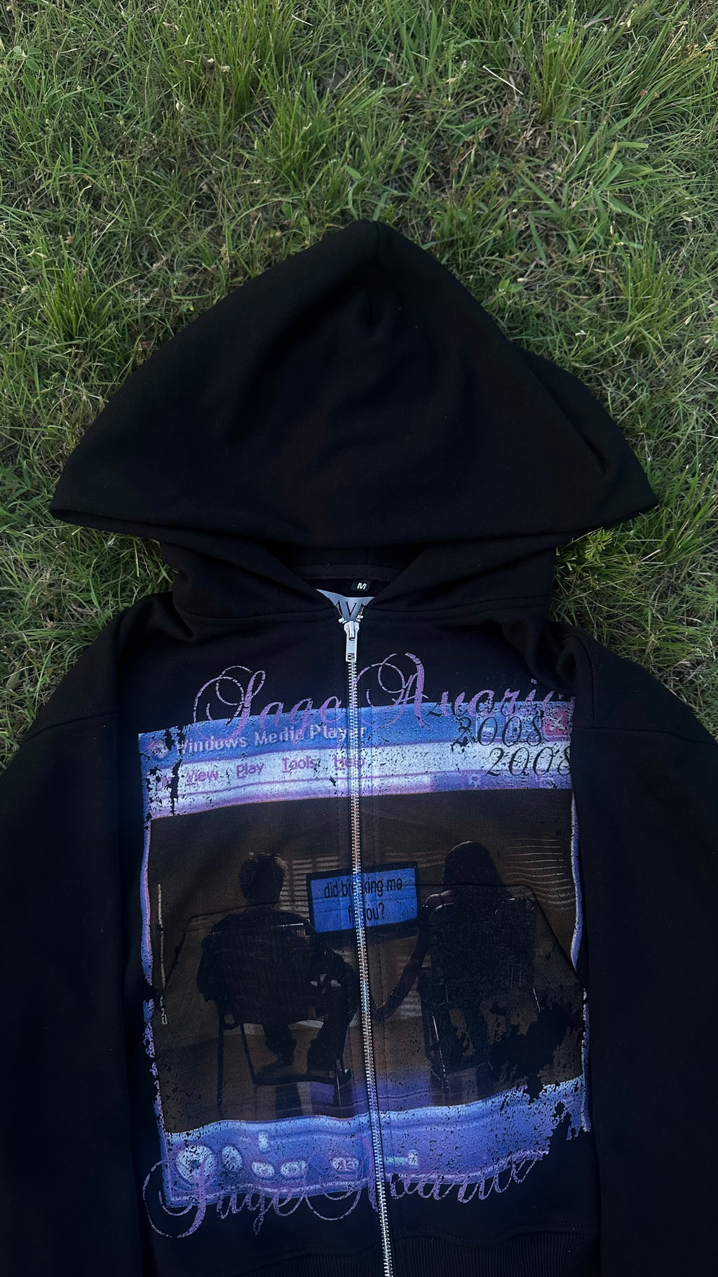 “BROKEN WARMTH” HOODIE