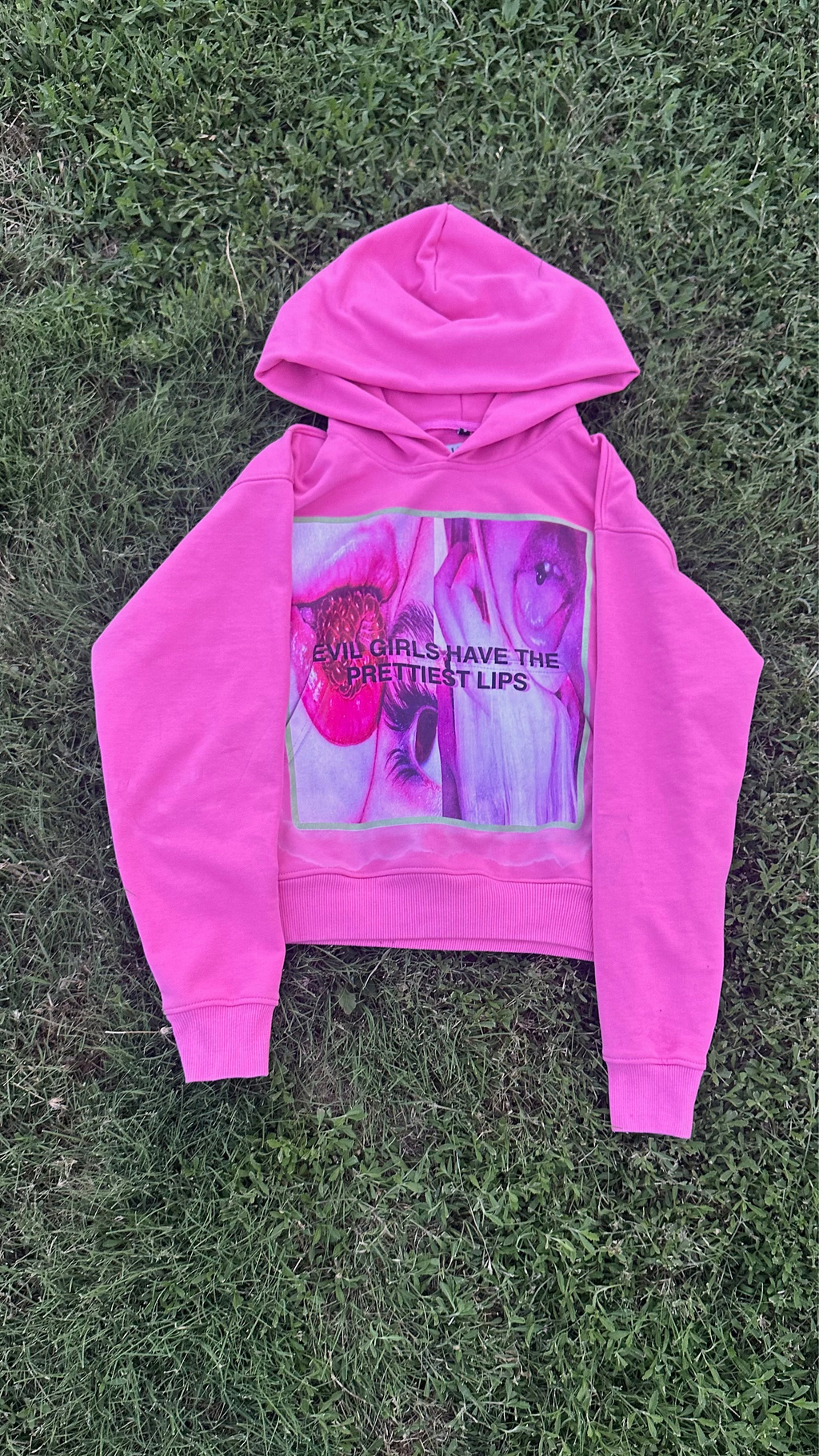 “POISONOUS KISS” HOODIE