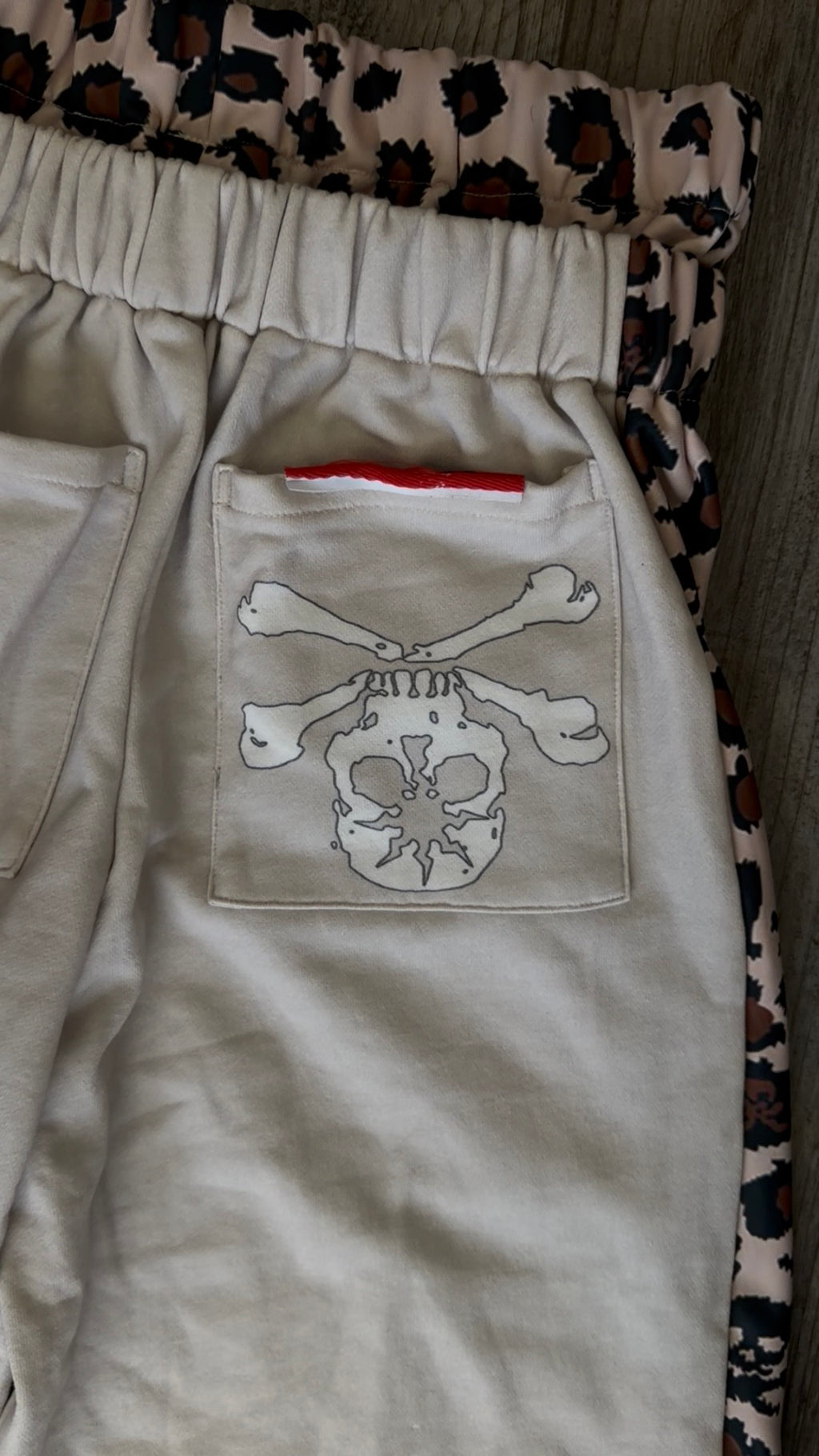 “GRAVESTONE” SWEATPANTS