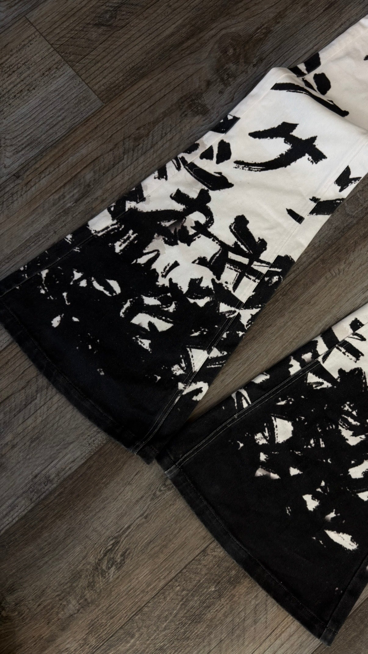 “KATAKANA” JEANS