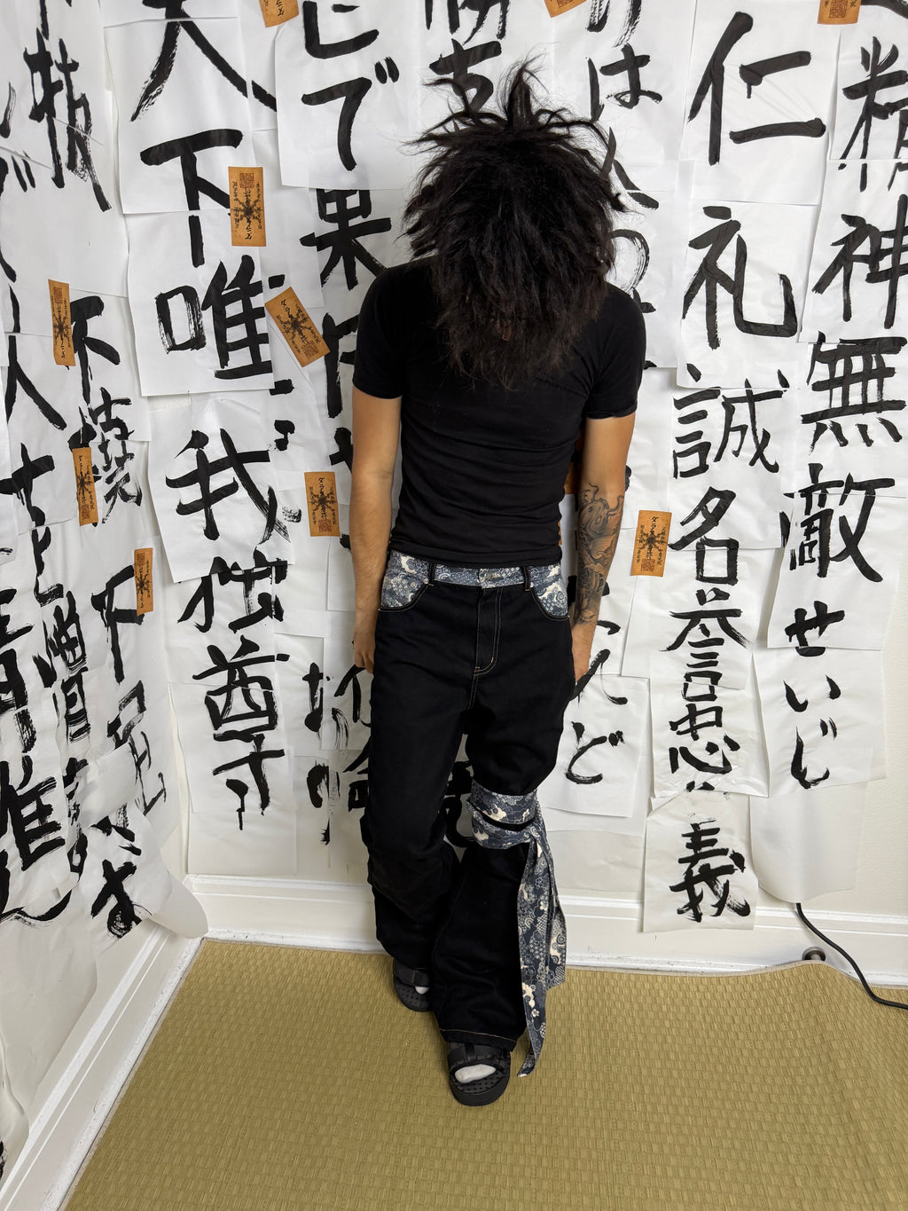 “UTSUROI” JEANS