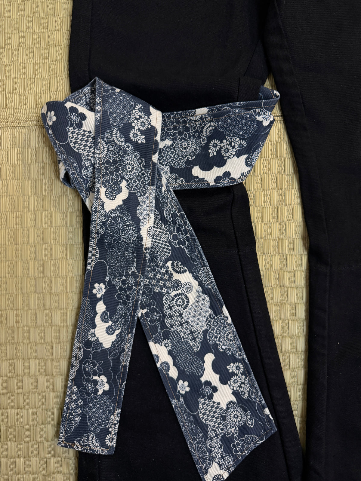 “UTSUROI” JEANS