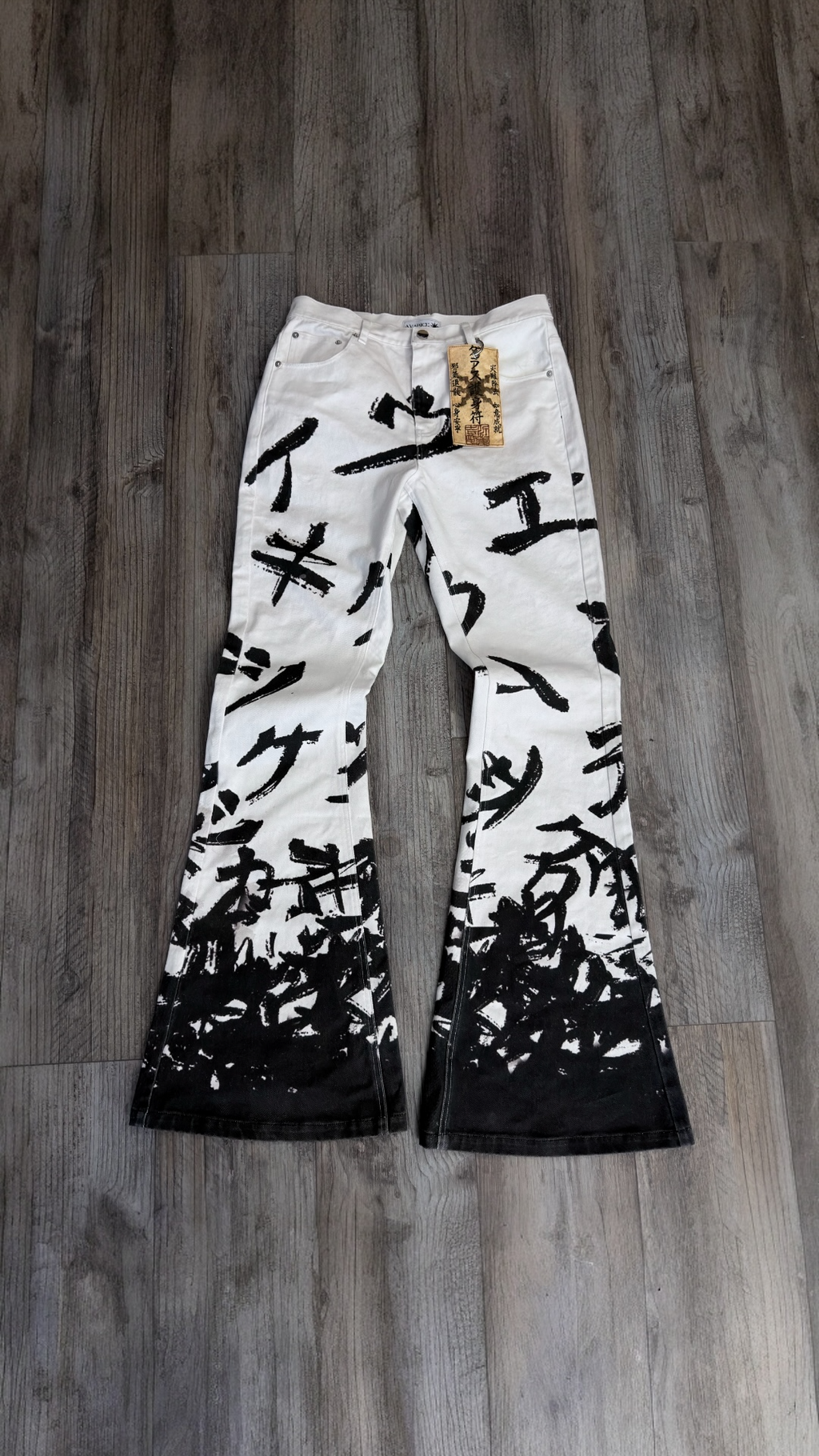 “KATAKANA” JEANS
