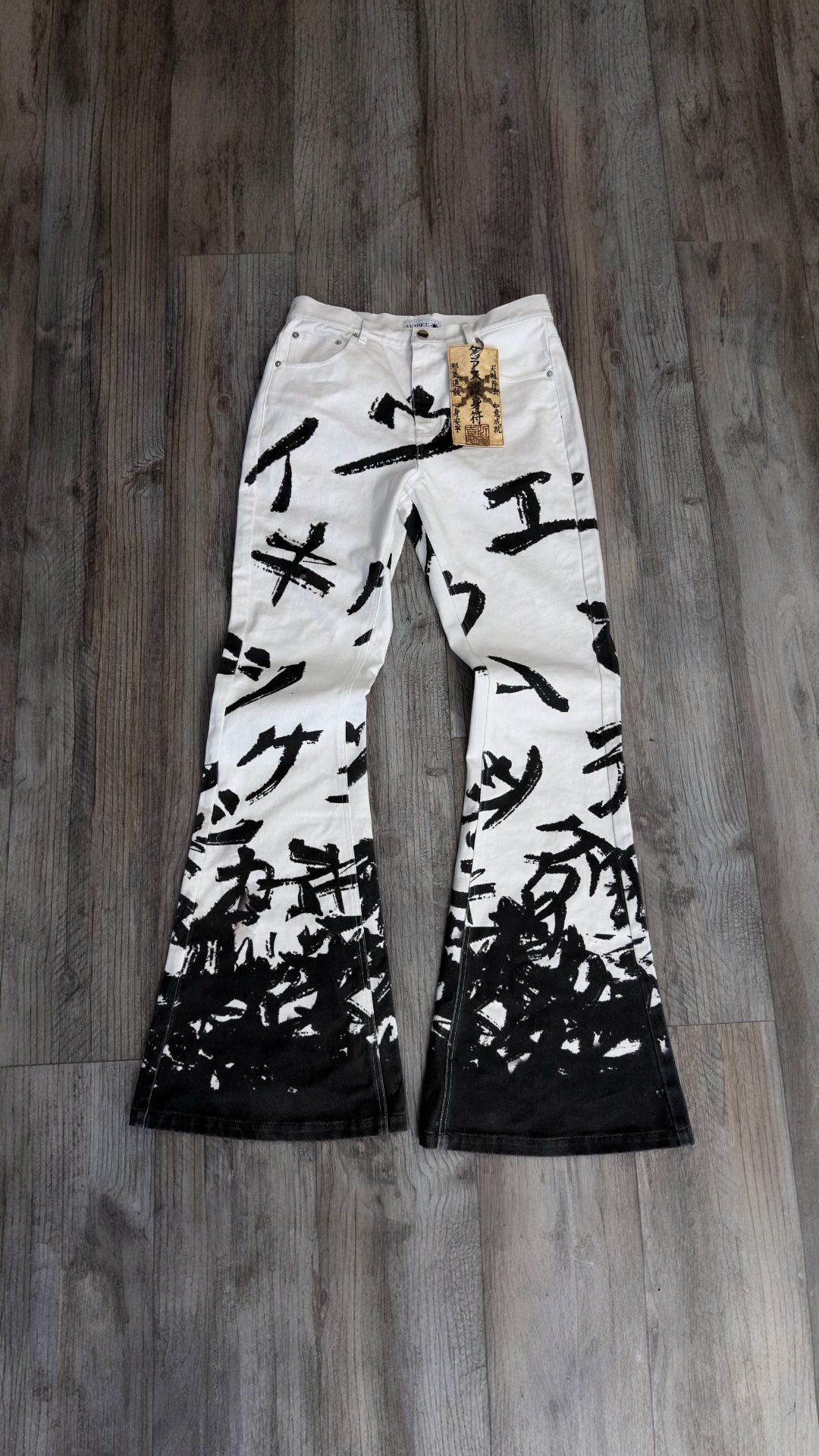 “KATAKANA” JEANS
